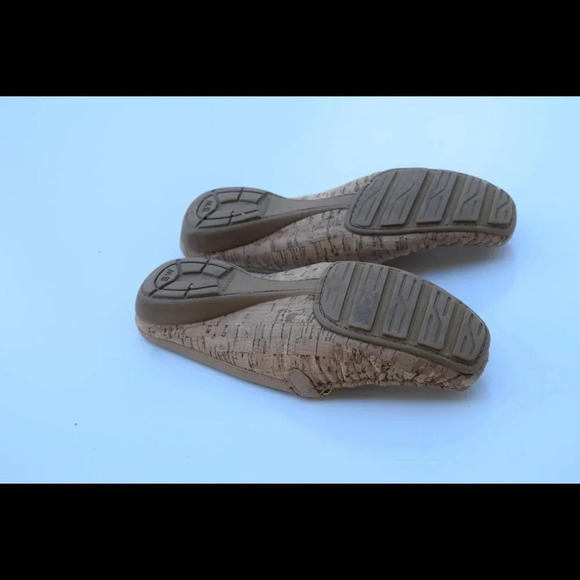 Stuart Weitzman flat mules - Picture 8 of 8